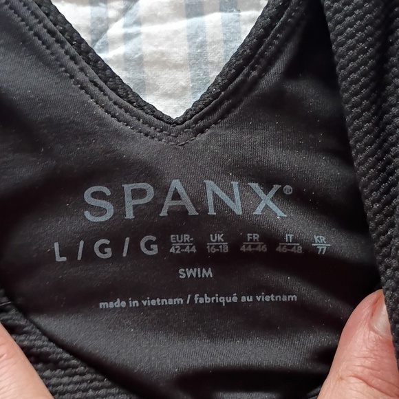 SPANX Pique SHAPING Black Open Back ONE PIECE RASHGARD SWIMSUIT - Picture 5 of 9